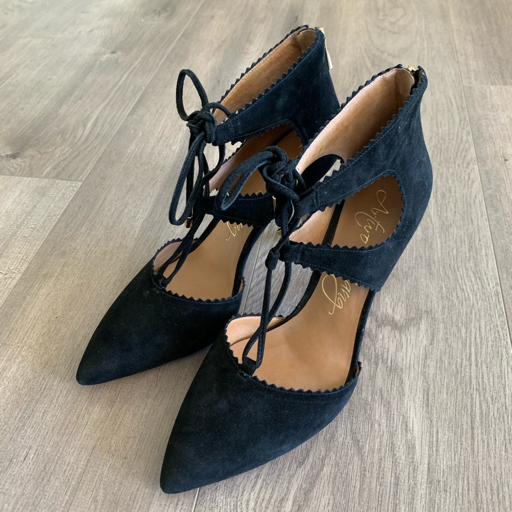 Arturo Chiang Black Tie Heels Pointed Toe 9M. N